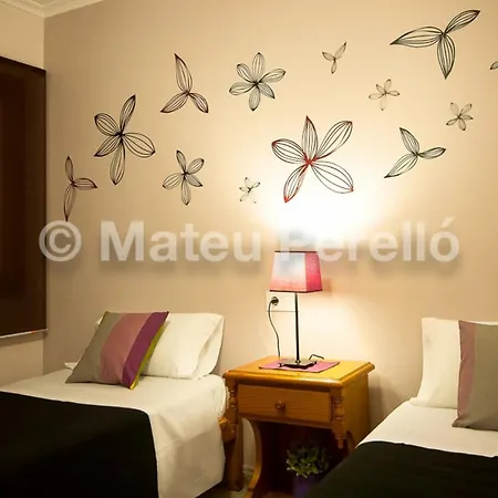 Obelisc Apartment *