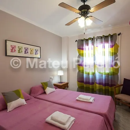Obelisc Apartment *